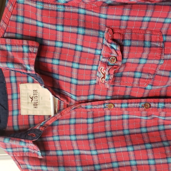 M Hollister Raspberry Blue & Red Button Down Plaid Top. - Picture 2 of 6